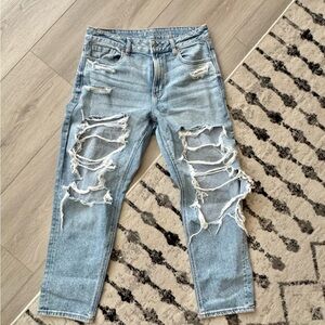 American Eagle | Distressed Light Blue Jeans